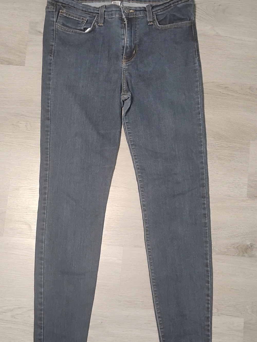 Judy Blue Women's Skinny Jeans in Washed Blue Gray. Size 13/31 Waist - 31 Inches